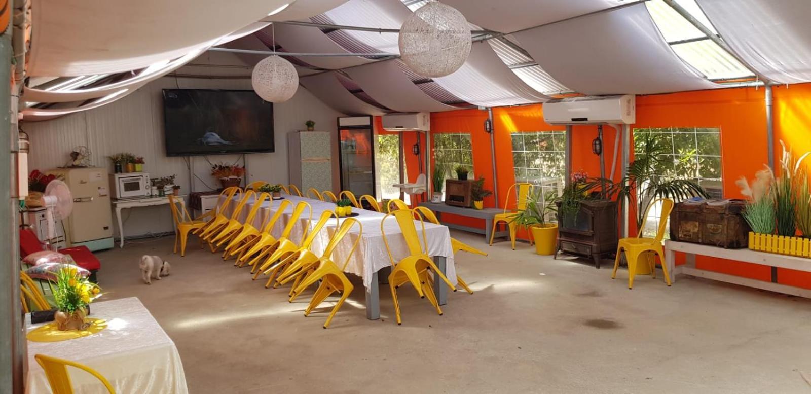 ביקתפוז וקלמנטינה- מתחם בקתות וסוויטות עם ג'קוזי פרטי ובריכה משותפת 호텔 리만 외부 사진